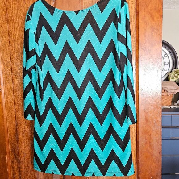 Agenda Women’s Chevron Jacquard 3/4 Sleeve Top M | Multicolor Stretch Knit - Picture 2 of 7